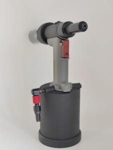 Pistola Remachadora Neumática Autocebante AVDEL CX108200H de la Misma Calidad para Remaches Ciegos de 4.8 y 6.4 mm para Todos los Materiales - Product Image 4