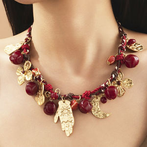 Collar de Moda Kaimei 2025, Collar Tejido de 3 Hilos con Cuentas Variadas Rojas y Colgante de Resina Roja - Product Image 1