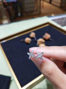 Pendientes de tuerca de moissanita redondos clásicos de moda Pass Tester con diseño de cruz en plata de ley - Product Image 4