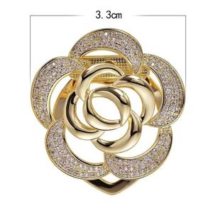 Broche de flor dorada con perlas de imitación y diamantes de imitación para mujer, accesorio de joyería para fiesta - Product Image 2