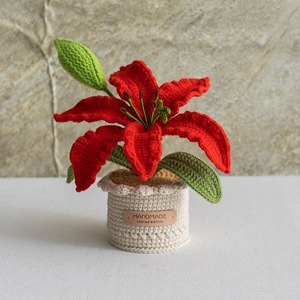 Ramo de lirios de hilo tejido a mano con acabado personalizado, adorno en maceta, regalo de flores simuladas. - Product Image 3