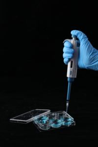 Materiali di consumo per esperimenti di coltura biologica ad alta chiarezza coperchio opzionale 96 piastra di coltura di cellule del tessuto - Product Image 5