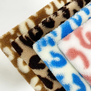 Vente en gros de litière vétérinaire antidérapante avec dos en caoutchouc, imperméable, Drybed, en tissu polaire pour animaux de compagnie et jouets - Product Image 3