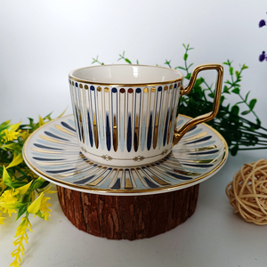 Gold Foil <strong>Mugs</strong> Supplier 13OZ <strong>Footed</strong> Cups, Logo Custom Gold-plated Ceramic Travel Coffee Electroplate <strong>Mugs</strong> With Gold Handle - Product Image 2