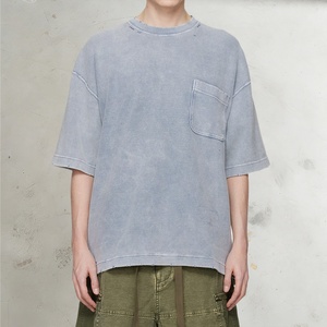 เสื้อยืดสตรีทแวร์ทรงโอเวอร์ไซส์ ผ้าวาฟเฟิลหนานุ่ม สไตล์ดิสเทรส  แบบสั่งทำ OEM ODM พร้อมปักโลโก้ตามต้องการ สำหรับผู้ชาย - Product Image 1