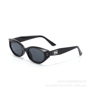 Gafas de Sol Estilo Ojo de Gato Shinan, Montura Negra de PC, Unisex, Protección UV380 Clase 2, Hechas en Taizhou - Product Image 2