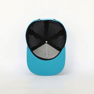 Gorra Personalizada OEM de 5 Paneles, Poliéster y Spandex, con Logotipo Bordado, Perforaciones Cortadas con Láser, Gorra Plana de Hip Hop, de Lujo, con Cierre a Presión - Product Image 6