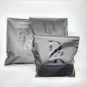Enveloppes d'expédition en polymailleur biodégradable noir mat avec logo personnalisé, sacs d'expédition pour vêtements, sacs d'emballage pour vêtements - Product Image 4
