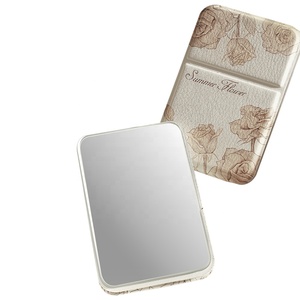 Fabricantes al por mayor nuevo espejo pequeño <span class=keywords><strong>plegable</strong></span> para mujer que puede llevar escritorio puede levantarse bolsillo Mini espejo de maquillaje de encimera portátil - Product Image 3