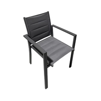 Chaises de restaurant d'extérieur modernes, nordiques, contemporaines, durables, imperméables, en alliage d'aluminium, empilables, pliables, avec logo en relief, finition poudrée