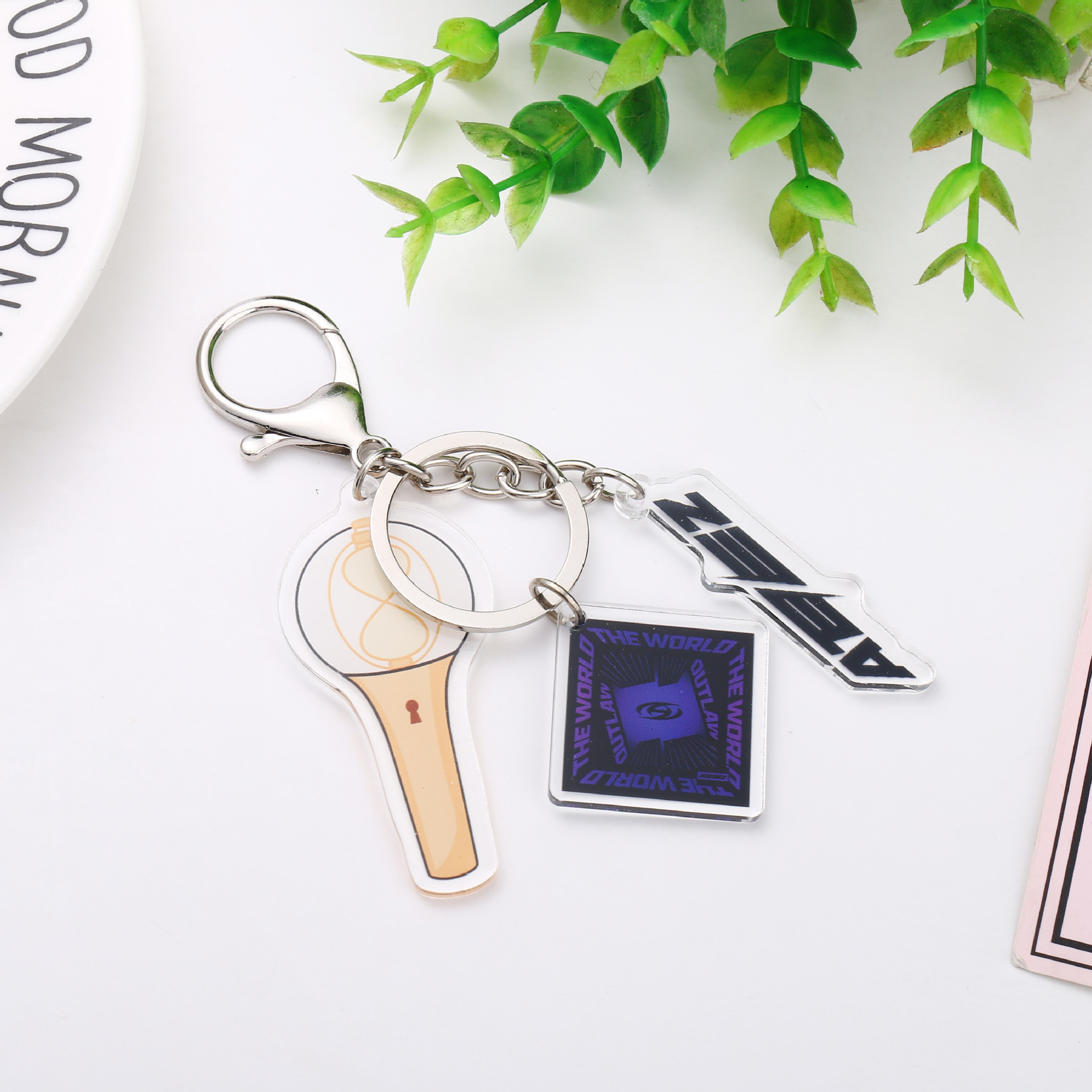 KPOP ASTRO IVE NMIXX ATEEZ Light Stick Keychains - Fans' Gifts