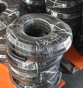 Tuyau de carburant NBR noir de 5/16 pouces (8 mm) SAE J30 R6 pour <span class=keywords><strong>essence</strong></span>, diesel, huile de lubrification, moteur, machinerie, marine, camion, <span class=keywords><strong>moto</strong></span> - Product Image 4