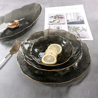 Assiette à dîner en verre fantaisie transparent personnalisé moderne nouveau design pour la décoration de mariage de restaurant et les voyages en stock