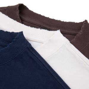 100% de coton en jersey uni avec col vieilli T-shirt graphique rétro à manches courtes - Product Image 6