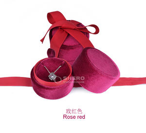 Caja de Regalo de Terciopelo para Joyería, Anillos de Diamantes, Colgantes y Pendientes, de Alta Gama, Fabricada en China, Personalizable, en Venta - Product Image 5