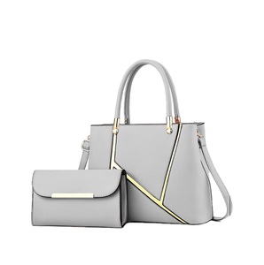 <span class=keywords><strong>Sac</strong></span> à <span class=keywords><strong>Main</strong></span> en Cuir Personnalisé de Haute Qualité pour Femmes – Ensemble de 2 Pièces : Cabas et Mini Pochette - Product Image 5