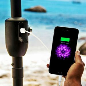 10 pies Deluxe Solar Powered 32 LED Iluminado Patio Jardín Mercado de acero Paraguas con cargador de teléfono USB - Product Image 4