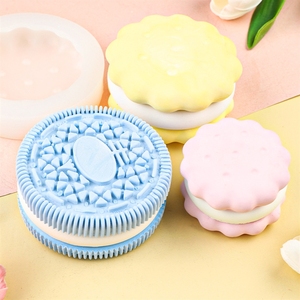 <span class=keywords><strong>Moule</strong></span> en silicone en forme de biscuit en dentelle ronde remplie de dessins animés - Product Image 2