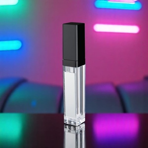 Tubos de brillo de labios de plástico con tapa de rosca de luz LED 9ml Capacidad Cosmética - Product Image 2