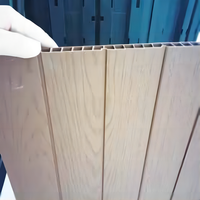 Ligne d'extrusion de panneaux en carbonate de calcium PP JWELL, machine extrudeuse de panneaux en plastique avec unité de gaufrage pour feuilles décoratives