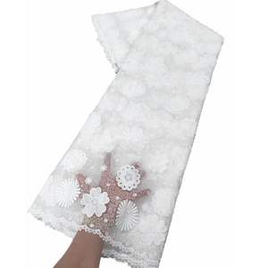 Tissu de dentelle brodée d'Afrique blanche avec paillettes 2023 haute qualité 3D fleurs <span class=keywords><strong>français</strong></span> Tulle maille dentelle tissu pour Aso Ebi - Product Image 1