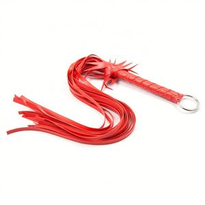 Fouet en cuir BDSM pour la fessée d'esclave - Product Image 3