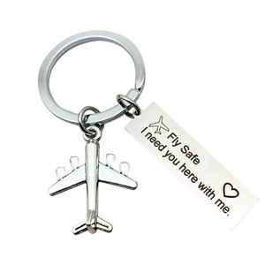 Fly Safe llavero accesorios personalizado piloto aviación regalo Fly Safe llavero 3D Metal asistente de vuelo llavero para pilotos - Product Image 1