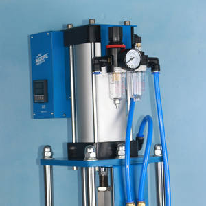 20g macchina di stampaggio ad iniezione verticale Desktop utilizzato tipo meccanico con componenti Core PLC per la lavorazione della plastica ABS - Product Image 3