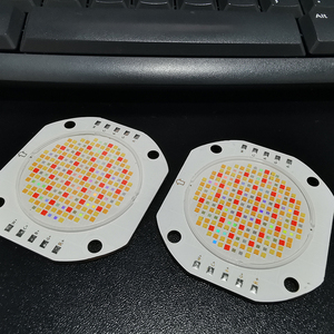 Mới đến <span class=keywords><strong>CRI</strong></span> 95 <span class=keywords><strong>COB</strong></span> <span class=keywords><strong>Chip</strong></span> rgbww rgbyw rgbcw 2700k 6500K có thể điều chỉnh CCT <span class=keywords><strong>LED</strong></span> <span class=keywords><strong>COB</strong></span> 400W 500W 5540 <span class=keywords><strong>LED</strong></span> <span class=keywords><strong>COB</strong></span> <span class=keywords><strong>Chip</strong></span> cho ánh sáng sân khấu - Product Image 2