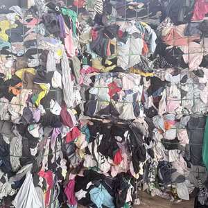 中古「パリ」プリント＆ブラックTシャツ - Product Image 5