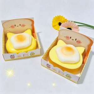 Produit transfrontalier très vendu : Squishy original en forme de œuf frit et de pain grillé, à remontée lente, super doux, effet collant, jouet anti-stress à presser - Product Image 4