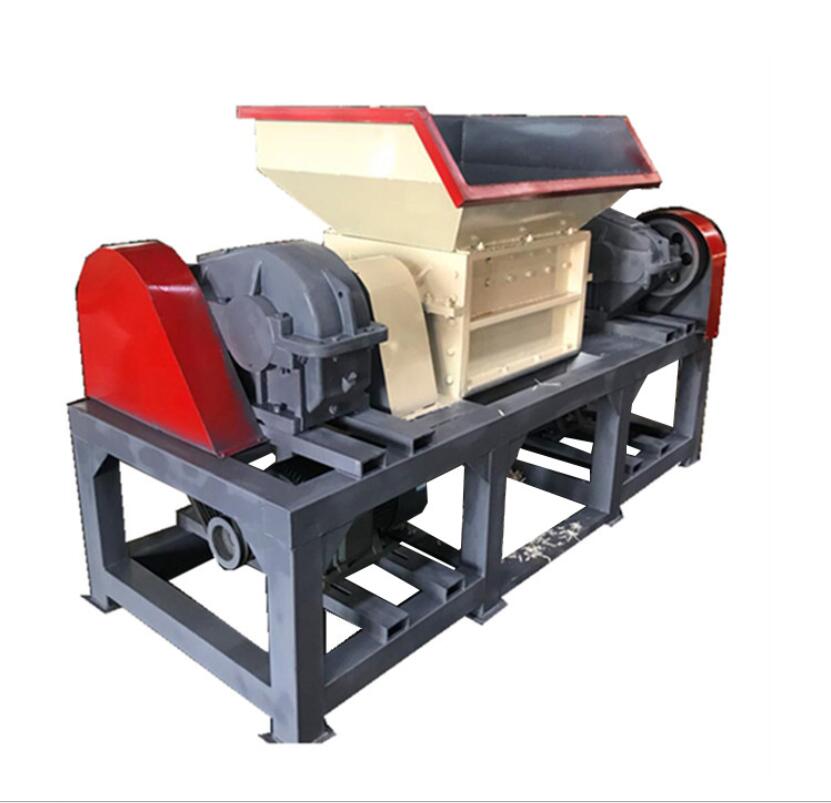 Машина для измельчения пластиковых кусков/Измельчитель с одним валом на продажу 650 кВт * 2 700 кг/ч 800*4000 255 кг мм 90 об/мин 60