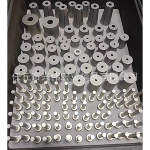 YL10.2 วัสดุทังสเตนคาร์ไบด์แบบแผ่น ขนาดเม็ด 14.8 ไมครอน แม่พิมพ์คาร์ไบด์สำหรับการแปรรูปอุตสาหกรรม - Product Image 1