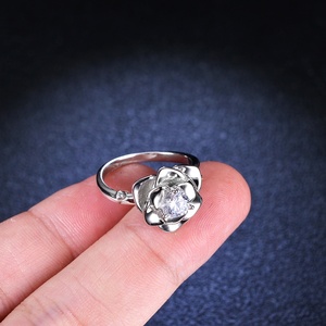 Moissanite Kim Cương Của Phụ Nữ Vòng Nhẫn Một Carat Sterling Silver Nhẫn Nhẫn Trang Sức Phụ Nữ Engagement Kim Cương Lời Hứa - Product Image 2