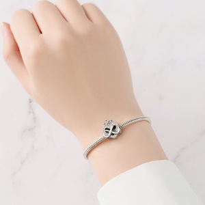 Ce pendentif en forme de cœur, en cuivre blanc plaqué argent, symbolise l'amour éternel. Convient aux hommes et aux femmes - Product Image 3