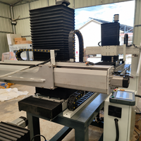 Tour CNC à commande numérique compacte avec chargement automatique et production continue 24/7, robot portique cantilever
