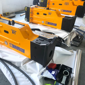 Martillo Hidráulico Silencioso SOOSAN SB81, Nuevo Tipo de Caja, para Excavadoras Pesadas de 18-26 Toneladas, para Trabajos de Demolición y Construcción - Product Image 1