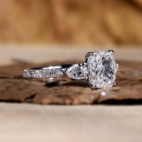 Anillo de Compromiso con Diamante Cultivado en Laboratorio de 2 Quilates, Corte Radiante, Tres Piedras Redondas Laterales, Oro Sólido de 14K/18K, Certificado IGI, CVD/HPHT, Personalizado