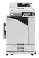 Impresora digital totalmente automática de alta tecnología HP conectada eléctricamente con salida de trabajo clara