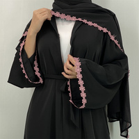 Nouvelle Collection 2026 : Ensemble Abaya Noir avec Dentelle Florale et Hijab Assorti – Robe Modeste pour Femmes Musulmanes, Style Islamique Dubaï 66590 #