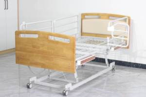 Cama de Hospital para Cuidado en el Hogar con Altura Ajustable, Cabecera de Roble Macizo, Superficie de Malla, Ruedas Silenciosas de 5 Pulgadas, Operación Manual - Product Image 6