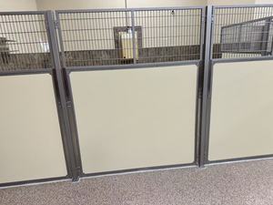 أقفاص كلاب فاخرة من الفولاذ المقاوم للصدأ / HDPE مع باب زجاجي، وحدات معيشة للحيوانات الأليفة، بيوت للكلاب - Product Image 4