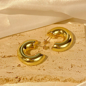 Pendientes Geométricos Oyio, Chapados en Oro, Aleación de Zinc, Unisex, Joyería Moderna, Pendientes en Tono Oro 18K y Plata - Product Image 5