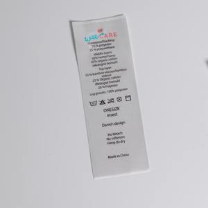 Étiquette de cou en polyester imprimée de qualité supérieure avec logo et guide d'entretien pour vêtements d'extérieur et uniformes - Product Image 6