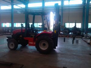 China Merk <span class=keywords><strong>Tractor</strong></span> Gemonteerd Ruw Terrein Heftruck Tc4015 Ruwe Vorkheftruck Met Hoge Kwaliteit Te Koop - Product Image 6