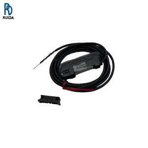 Amplificateur de capteur à fibre optique numérique KEYENCE FS-N11P, type câble, hôte PNP, livré avec une garantie d'un an - Product Image 1