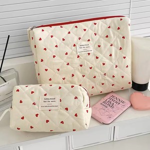 Bolsa de maquillaje acolchada con forma de corazón para mujer, bolsa de almacenamiento de cosméticos de gran capacidad, bolso de mano con cremallera para mujer - Product Image 3