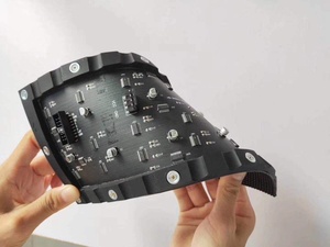 Module LED flexible à réponse rapide P1.9 pour écran incurvé, idéal pour l'équipement visuel de fond pour la diffusion en direct en intérieur - Product Image 4
