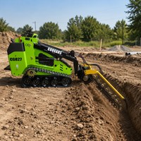 Mini-chargeuse sur pneus COUGARS CG827 avec capacité de levage de 500 kg, moteur diesel CE EPA, transmission sur chenilles pour espaces restreints