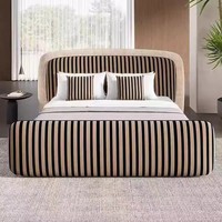 Cama de Tela Estilo Italiano Fendi, Cama de Punto a Rayas Blancas y Negras, Cama de Terciopelo de Alta Gama para Villa, Cama Doble de Madera Maciza